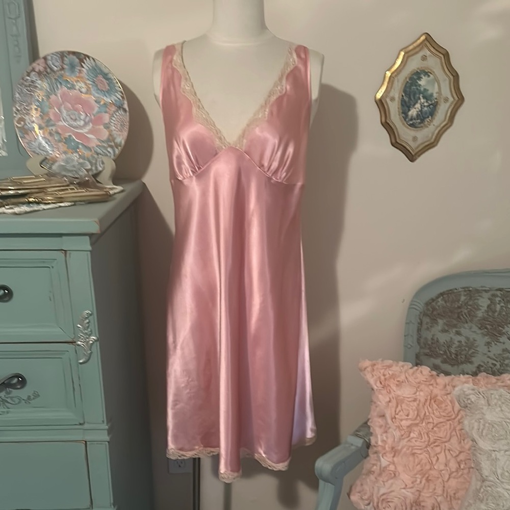 VTG Victoria's Secret Pink Satin Chemise NIGHTIE SLIP